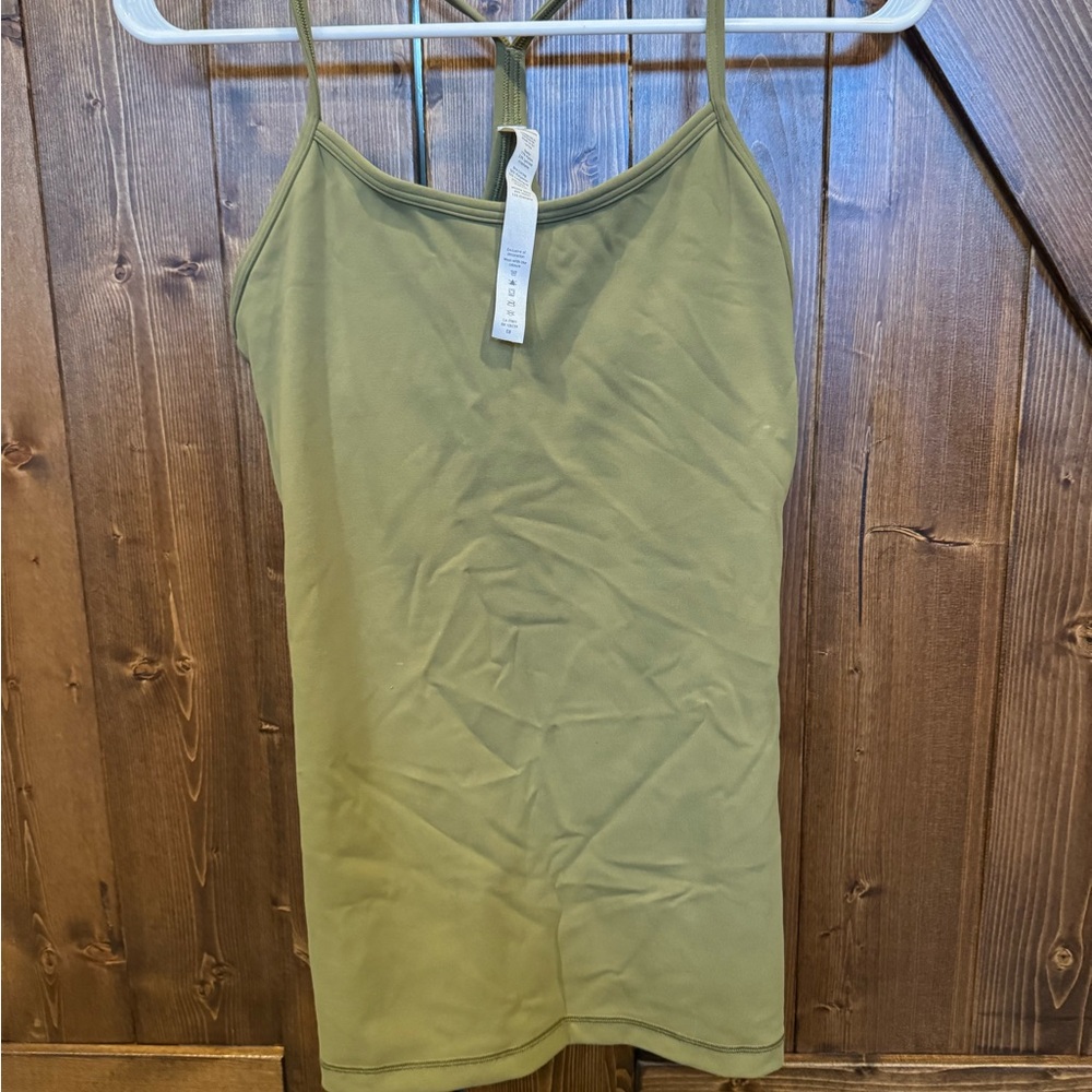 Lululemon women’s razor back workout tank, size 8